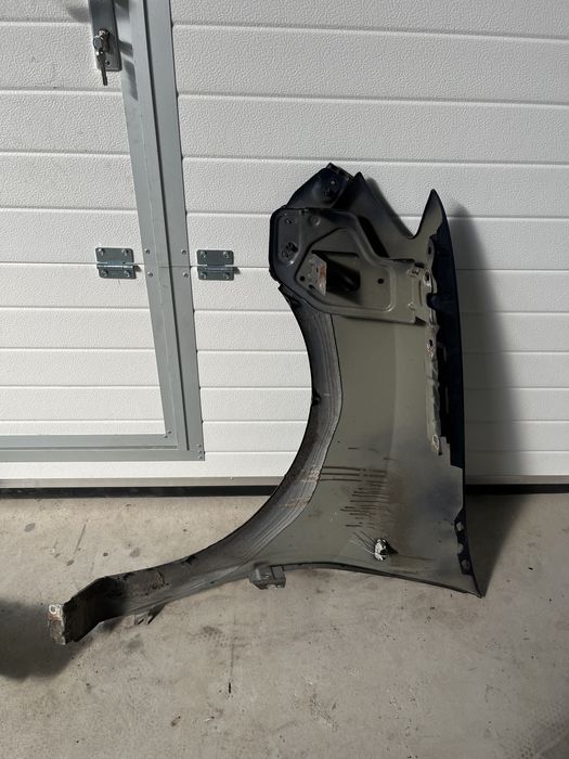 Aripă / Aripi stânga - dreapta Dacia Logan MCV 2015