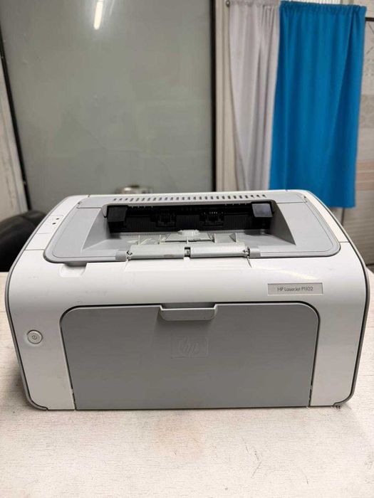 принтер HP P1102 в отличном состояние