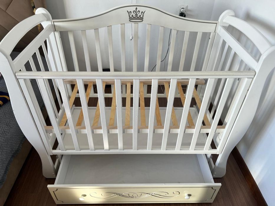 Детская манежка, кровать