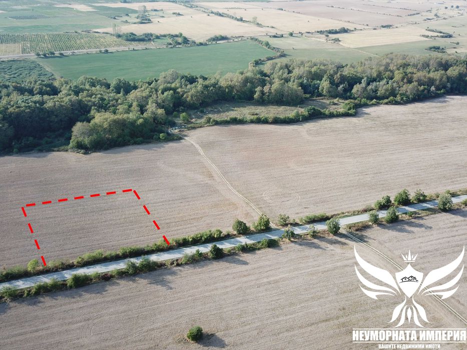 Продавам земя 5000кв. след с.Тополово на първа линия към с.Леново