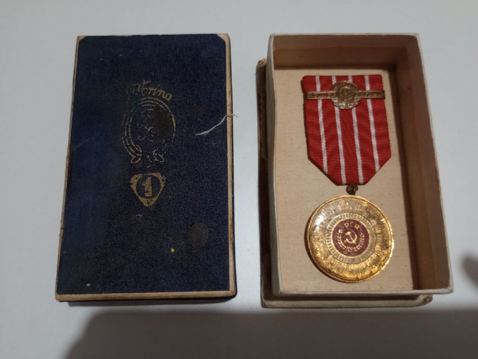 INSIGNE militare si nu numai