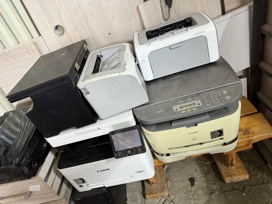 Принтеры и МФУ разные. 1102,1132,m1212, mf 631
