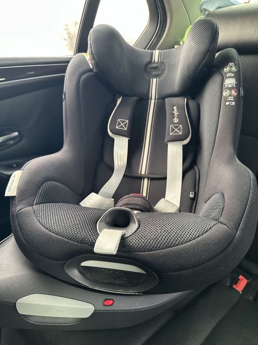 Стол за кола Cybex Sirona Gi i-Size Plus, с база, 61 - 105 см