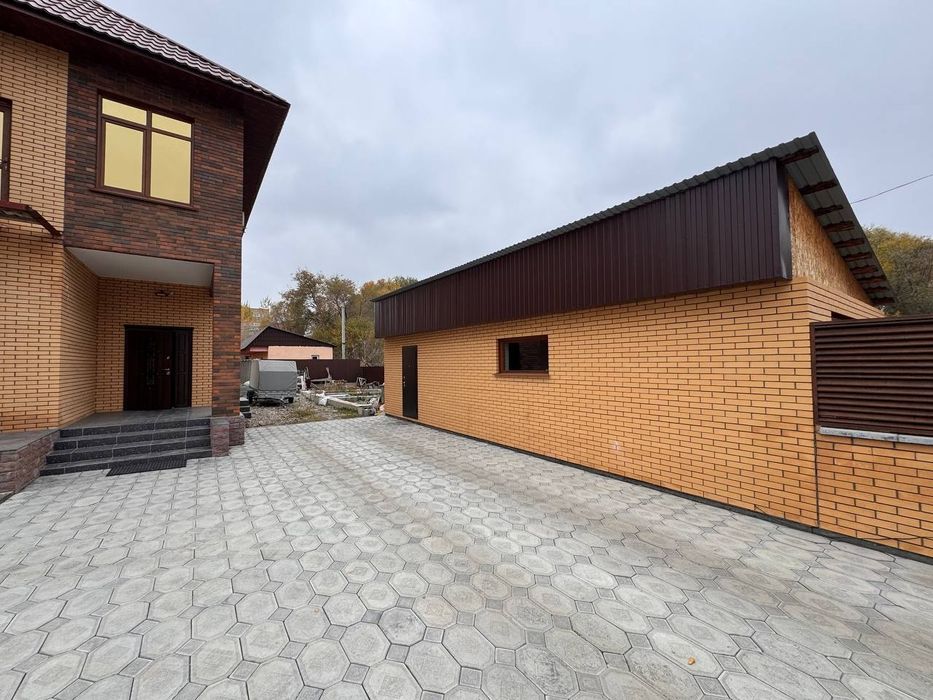 Продам коттедж в центре кшт