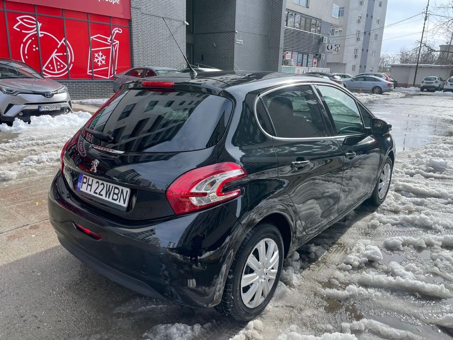 Peugeot 208 2016