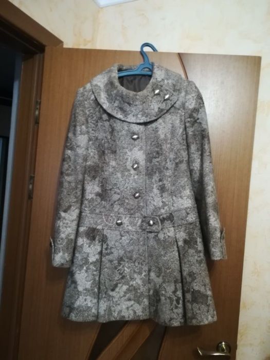 продается пальто