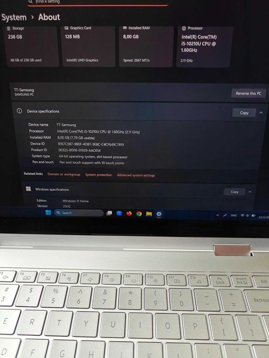 Неизползван Samsung 13.3" QLED Touch-Screen Laptop i5 10210U/8GB/256GB