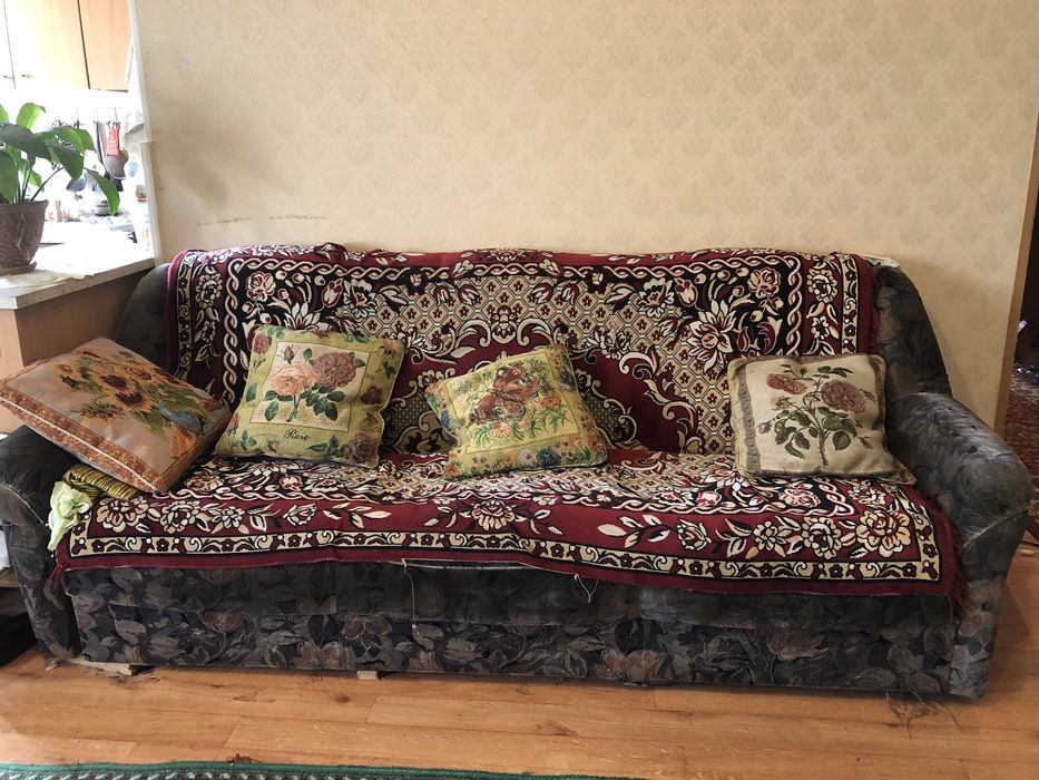Диван продам срочно