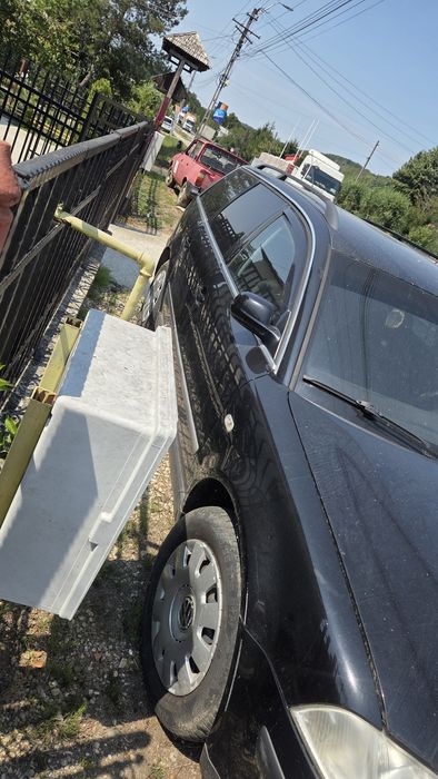 Volkswagen Pasat 1.6...benzina
