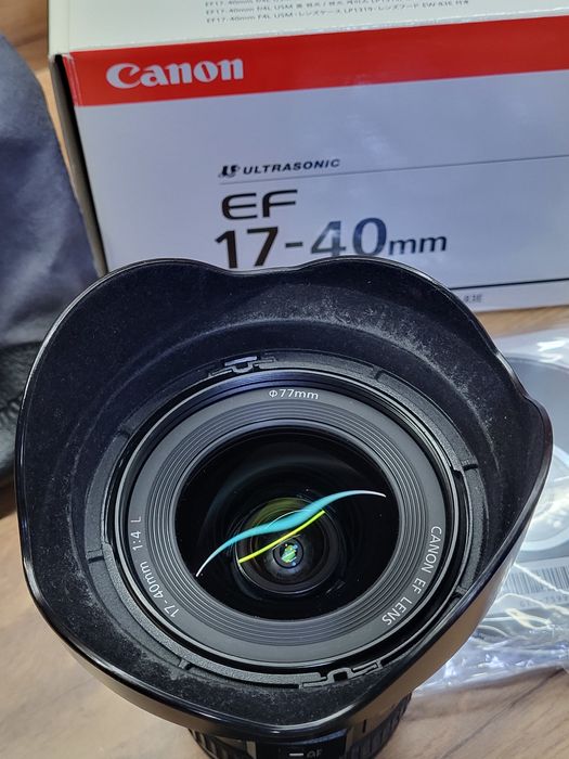 Объектив Canon EF 17-40 f4