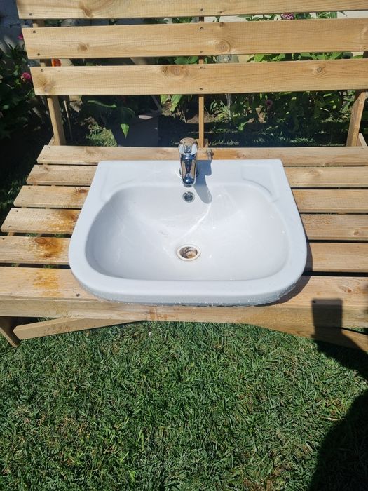 Dulap baie, lavoar cu tot cu baterie.