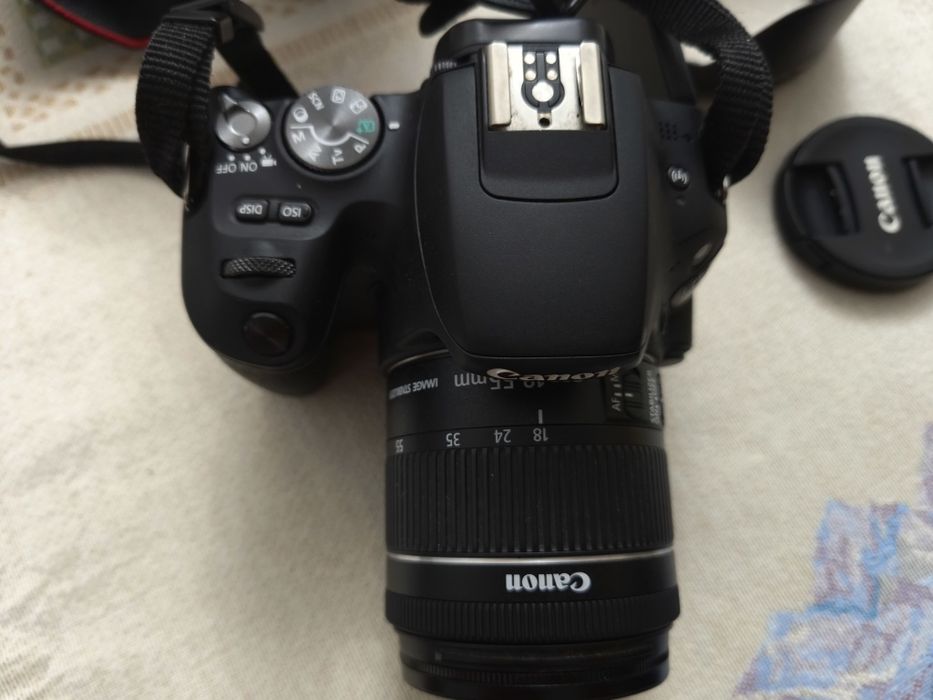 Canon 200D, 18-55 mm, blitz Canon