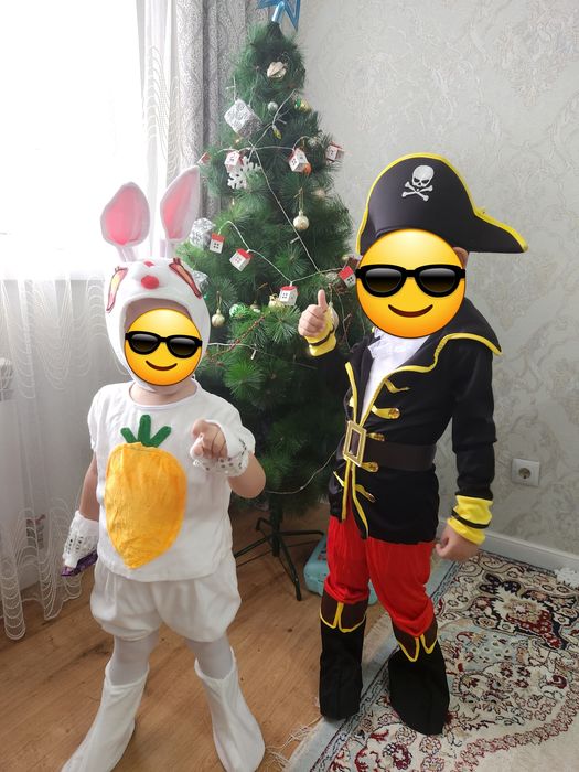 Новогодний  пират и зайчик