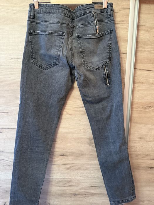 Продавам мъжки дънки PAUSE, ZARA