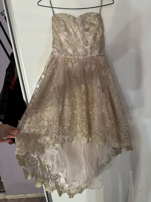 Официална бална рокля Chi Chi London