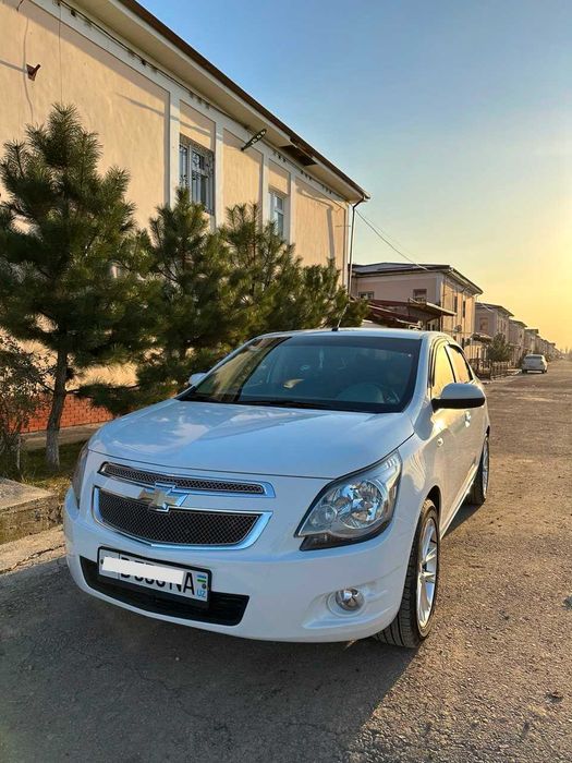 Chevrolet Cobalt 4-Position AT | 2018 год | Белый