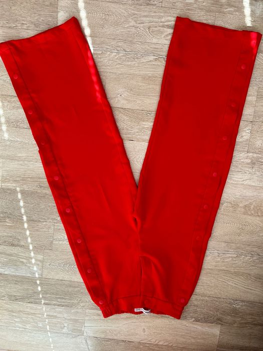 Червен широк панталон