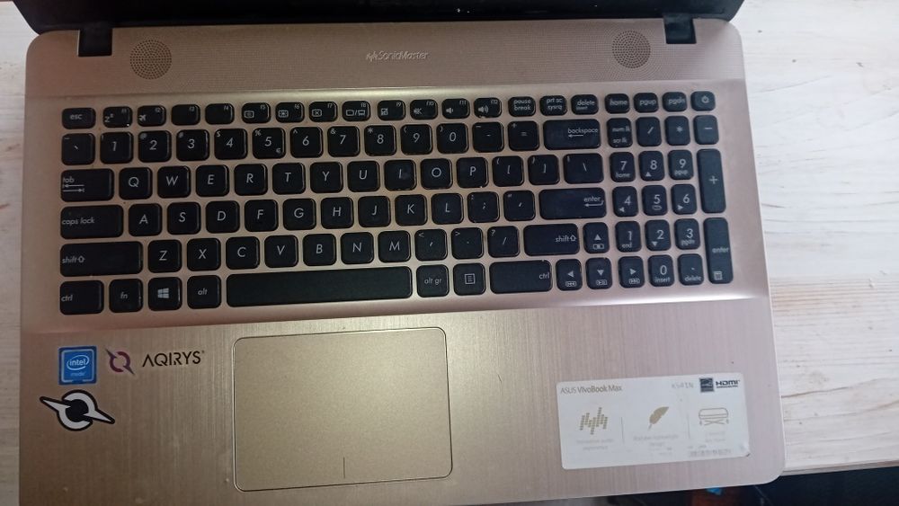 Laptop asus funcțional