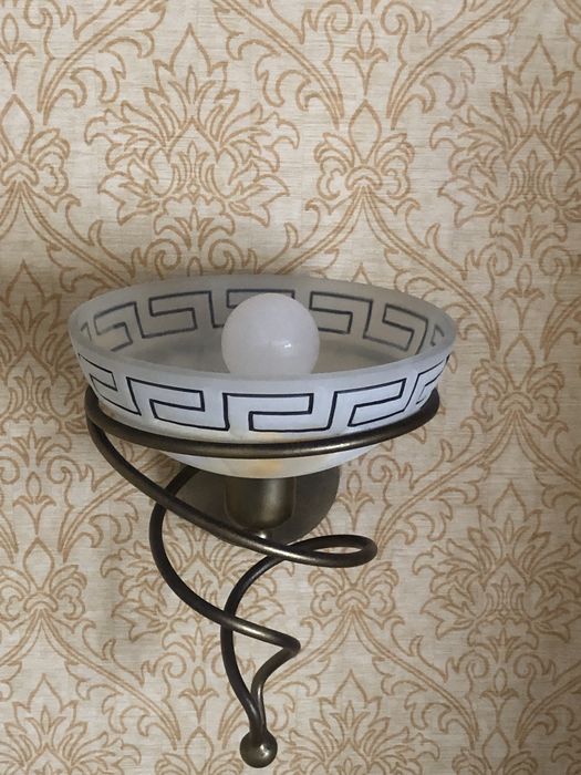 Комплект люстра и бра