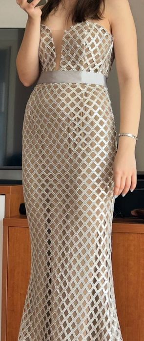 Уникална дизайнерска рокля - чисто нова!