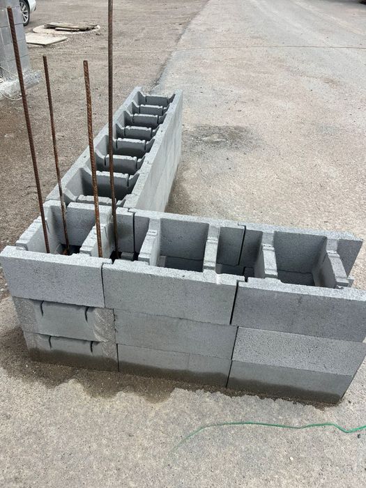 Несъемная опалубка сплитерный блок. Фундаментный блок