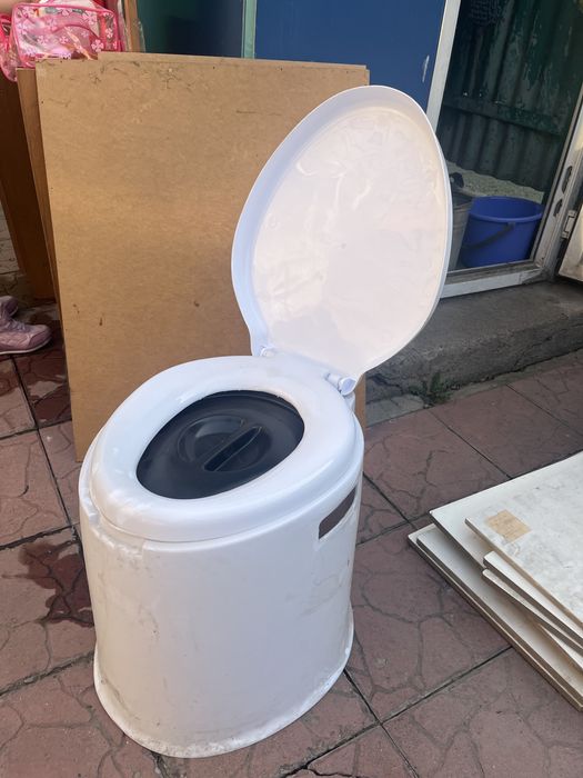 Туалет  унитаз переносной для инвалида