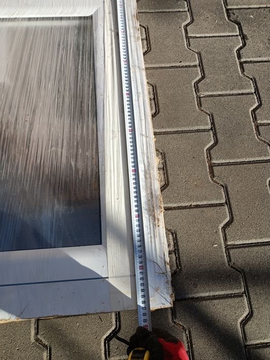 Алуминиева врата