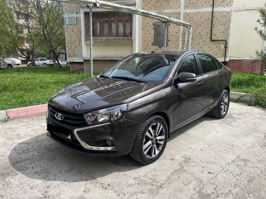 Срочно продаётся лада веста 2018 год механика