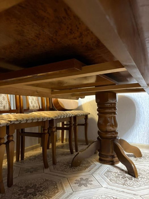 Стол для гостиный