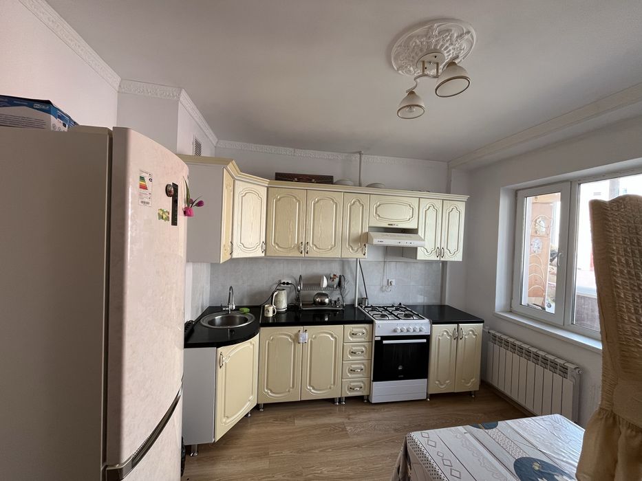 Квартираға 1 қыз керек