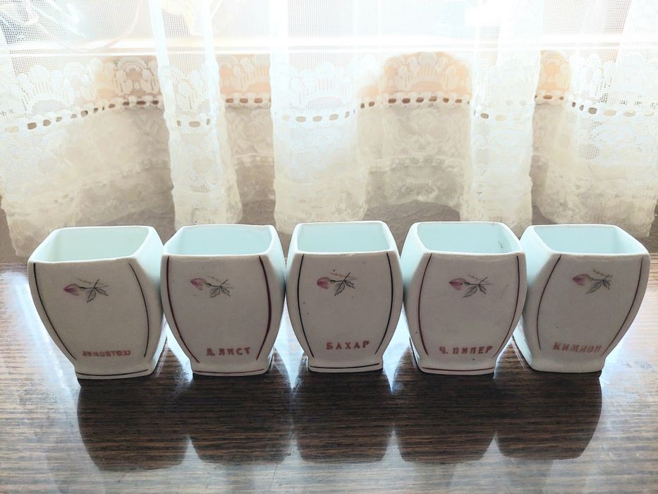 Ретро купички за подправки