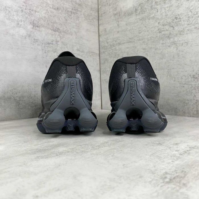 Продавам нови мъжки маратонки The Fragment x Nike Air Liquid Max "Black