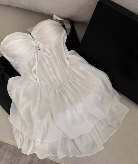 Изключително красива и стилна рокля