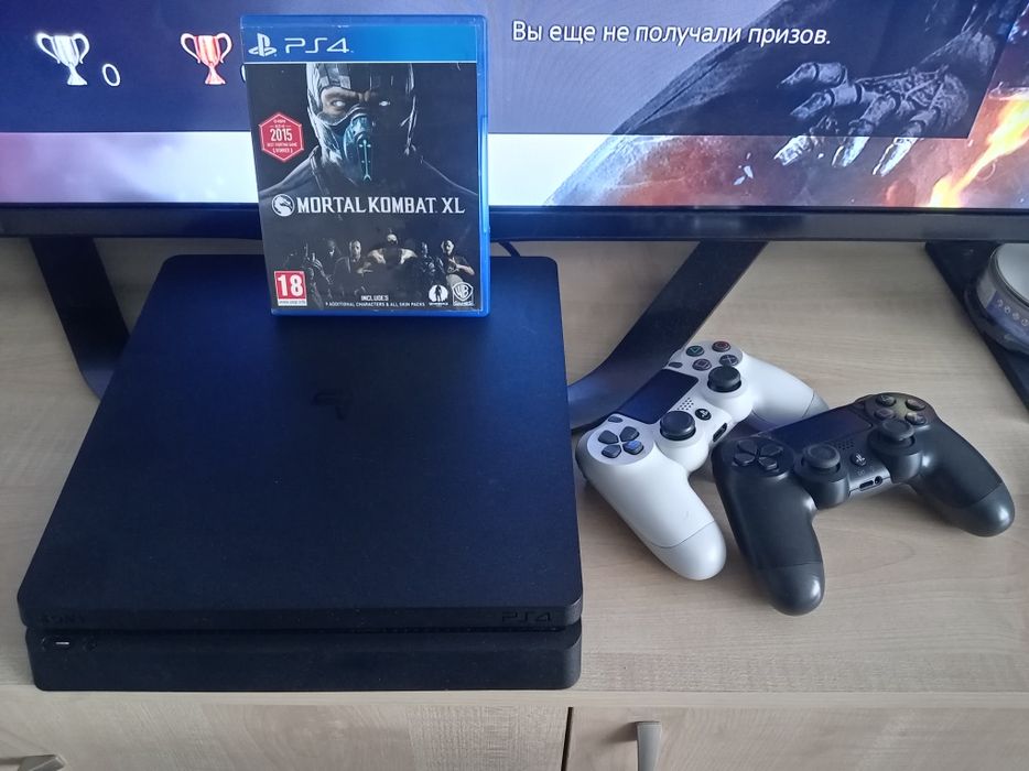 Продам Playstation 4 slim