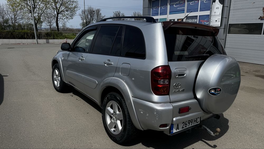 Toyota RAV4.   XA20