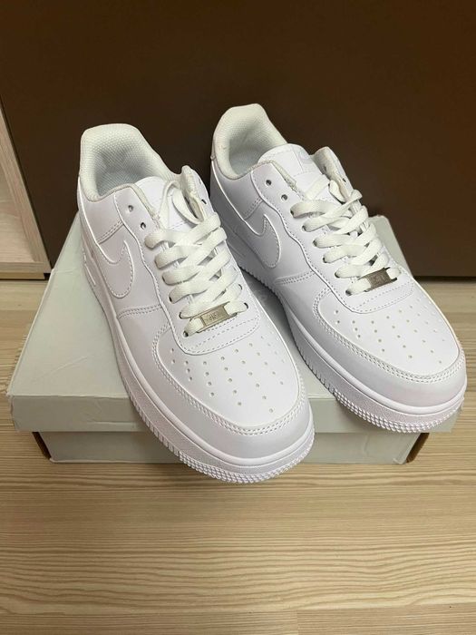 Air Force 1 Low - *Triple White* - Noi