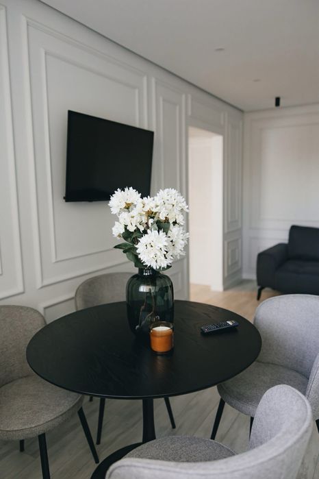 Inchiriez apartament două camere - lift + loc de parcare inclus!