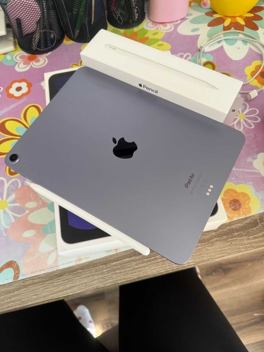 Apple iPad Air M1 64GB