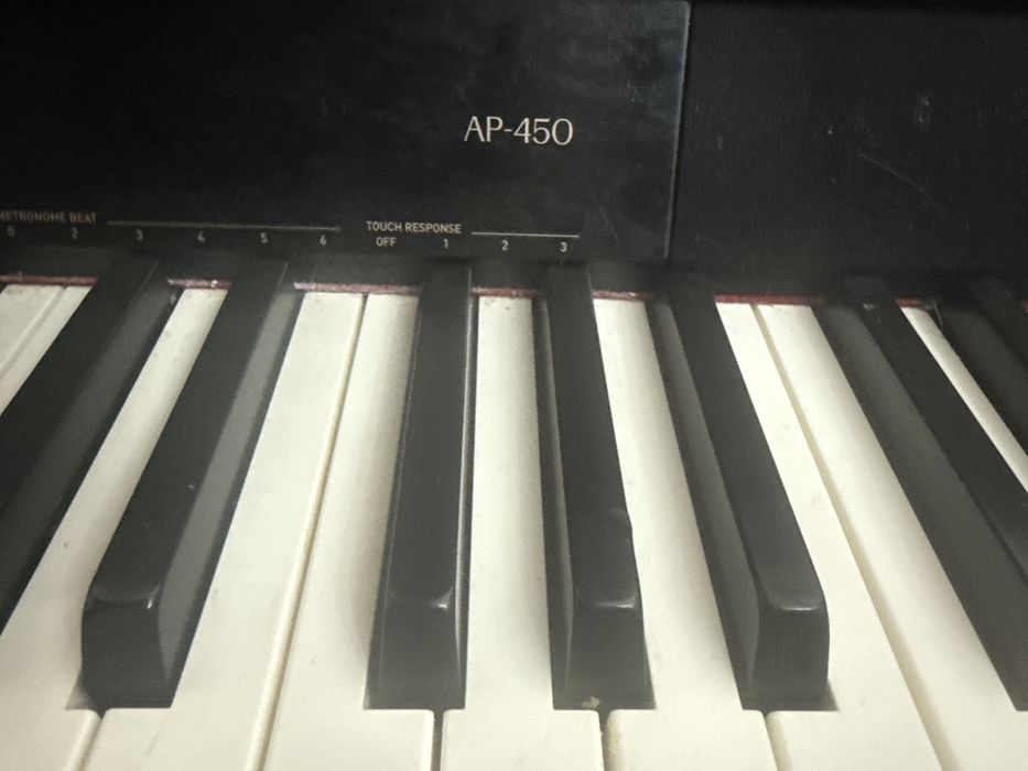 Продаю  фортепиано Б/У