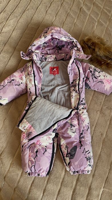 Продам комбинезон для девочек