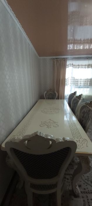 Продаю стол для гостиной