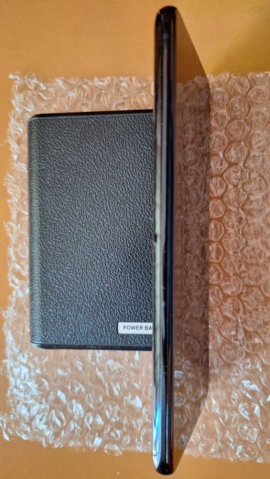 S20 plus 5G funcționează impecabil, are pe display 2 linii.