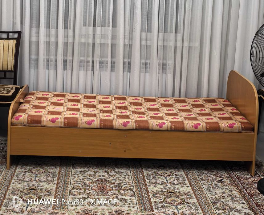 Продаю кровать в хорошем состояний