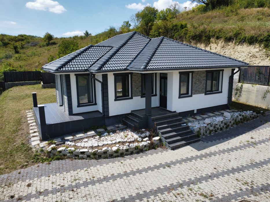 Casa pe un nivel Corunca.