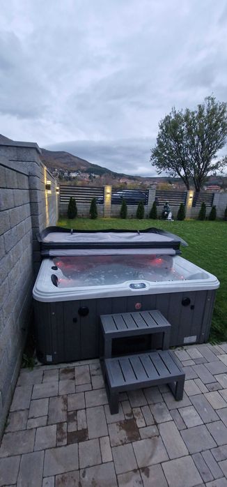 Ново мощно градинско джакузи