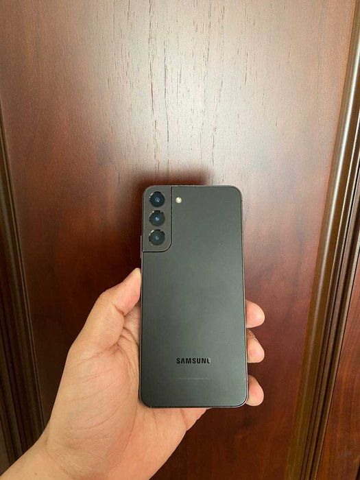 Samsung S22+ продается свой телефон