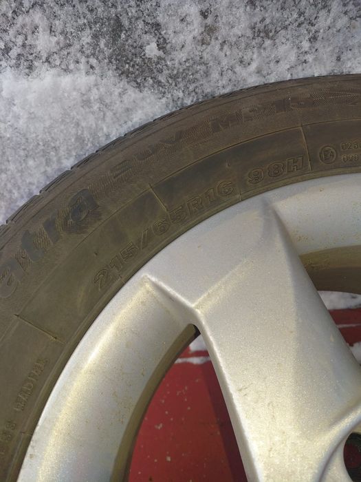 Продам летнюю резину с дисками