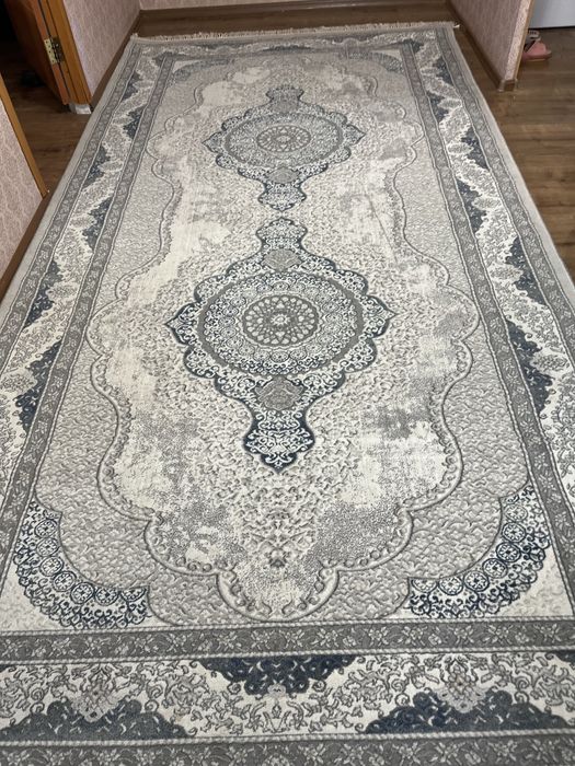 Продам ковер 2х4