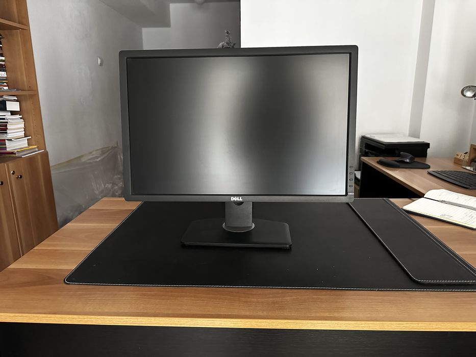 Продавам монитор Dell 24”