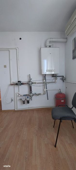 De vanzare spatiu birouri + comercial - ARAD